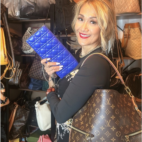 UNLISTED LIVE LISTING - Picture 3 of 8